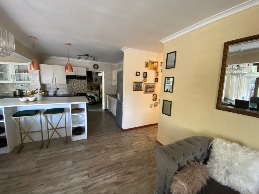3 Bedroom Property for Sale in Sonnekuil Western Cape